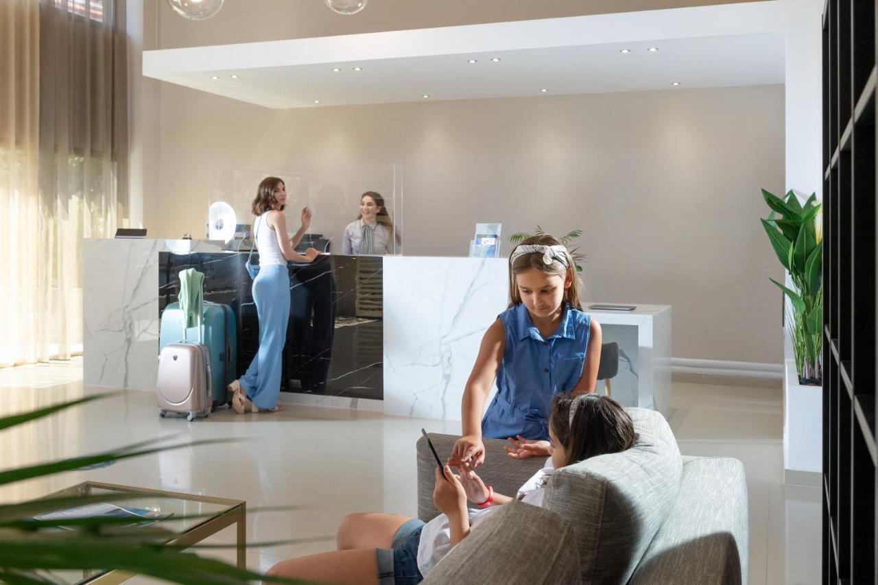 Hotel Simeon メタモルフォシ エクステリア 写真